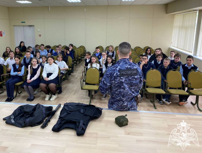 В преддверии Дня Великой Победы подмосковные росгвардейцы проводят патриотические мероприятия