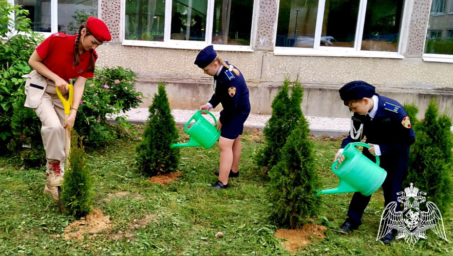 В Подольске кадеты «Гвардейского класса» приняли участие в открытии «Аллеи Героя»
