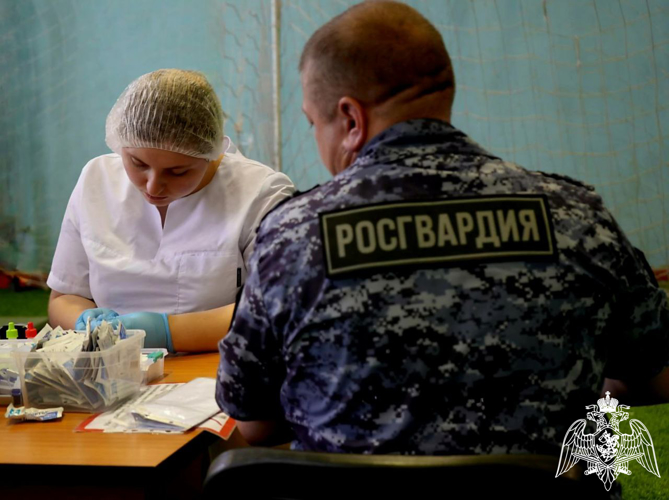 Около 100 сотрудников подмосковного главка Росгвардии приняли участие в донорской акции «От сердца к сердцу» (видео)