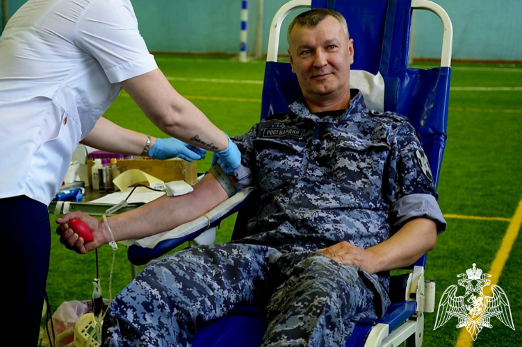 Около 100 сотрудников подмосковного главка Росгвардии приняли участие в донорской акции «От сердца к сердцу» (видео)