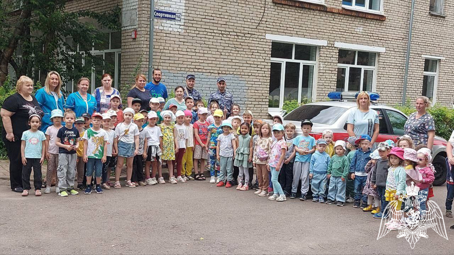 В Московской области сотрудники Росгвардии проводят акцию «Каникулы с Росгвардией»