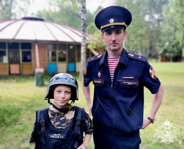 В Подмосковье росгвардейцы провели тематическую встречу с детьми (видео)