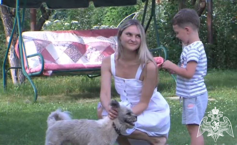 В преддверии Дня семьи, любви и верности сотрудница Коломенского ОЛРР вместе со своим супругом рассказали о своей уникальной истории любви