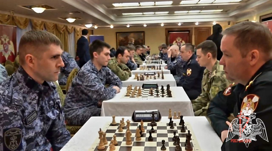 Подмосковные росгвардейцы отмечают Международный день шахмат 