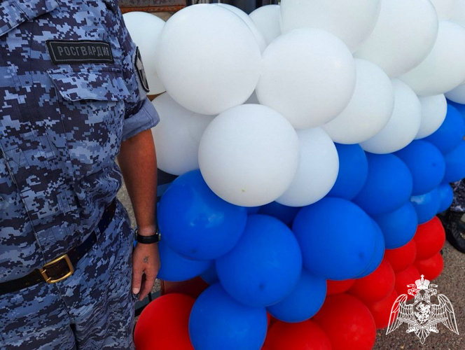 В Подмосковье сотрудники Росгвардии приняли участие в мероприятиях ко Дню Государственного флага Российской Федерации