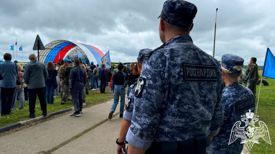 В Подмосковье сотрудники Росгвардии обеспечили правопорядок во время празднования Дня воздушно-десантных войск