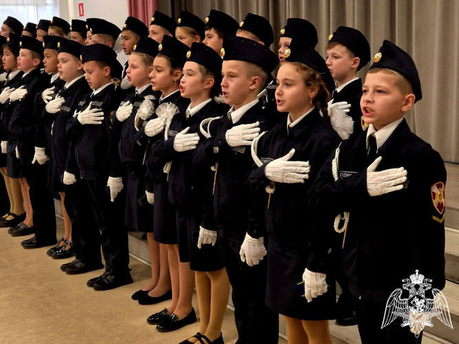 Воспитанники подольского «Гвардейского класса» Росгвардии принесли Торжественную клятву кадета (видео)