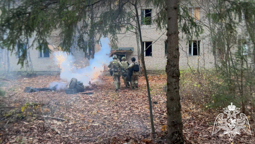 Нештатные санитарные инструкторы подразделений подмосковного главка Росгвардии отработали профессиональные навыки