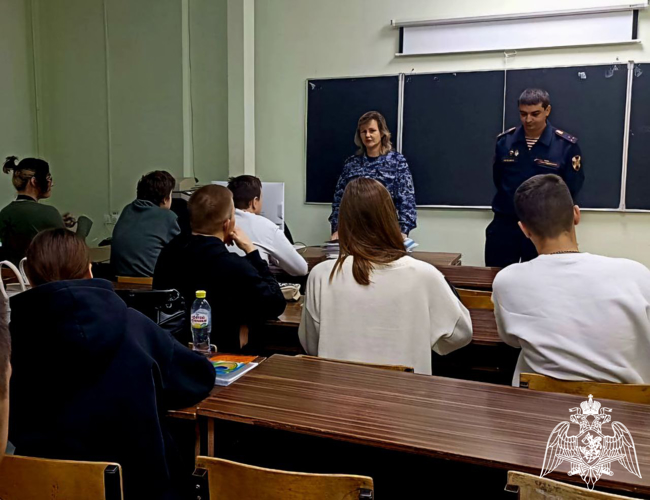 В Подмосковье росгвардейцы провели профориентационные мероприятия для школьников