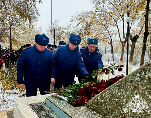 Подмосковные росгвардейцы почтили память сотрудников и военнослужащих, погибших при выполнении служебных обязанностей