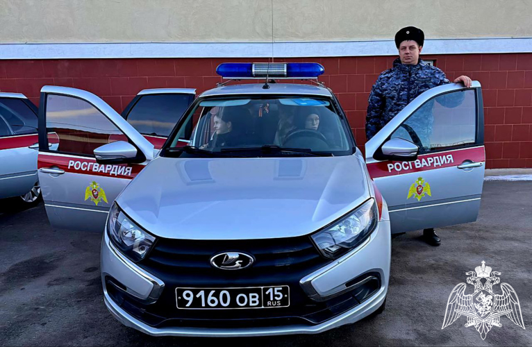 В Московской области росгвардейцы провели познавательные мероприятия для кадет и школьников региона