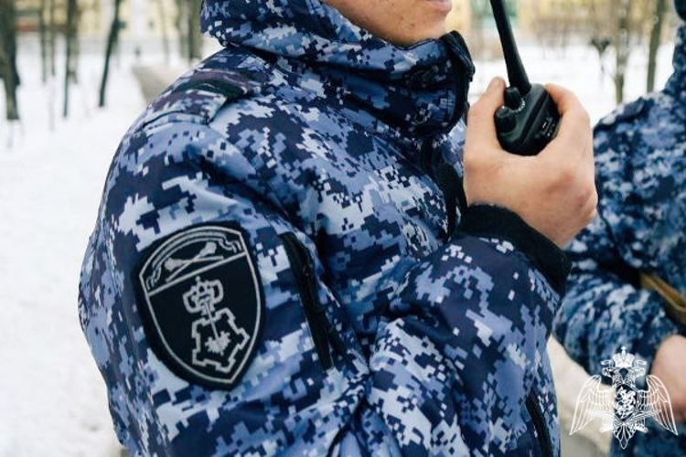 В Подмосковье сотрудники Росгвардии задержали подозреваемого в кражах товаров из двух магазинов