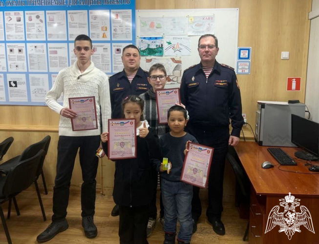 Подмосковные росгвардейцы провели серию тематических мероприятий для школьников, посвященных 81-годовщине со Дня снятия блокады Ленинграда