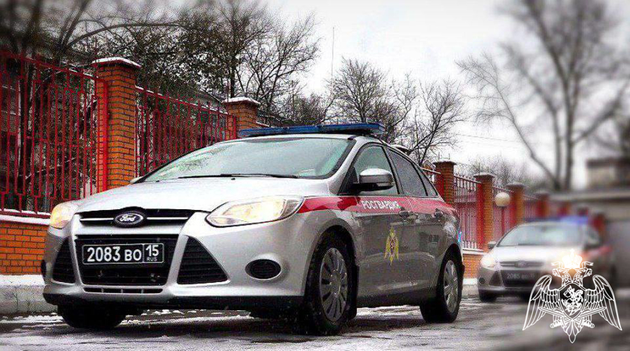В Люберцах сотрудники Росгвардии задержали подозреваемого в незаконном обороте наркотиков в крупном размере (видео)