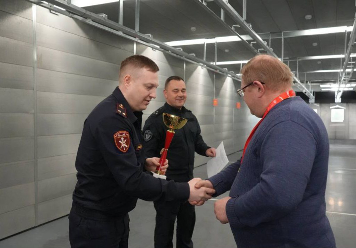 В преддверии Дня Защитника Отечества ветераны войск правопорядка побывали на экскурсии по территории нового отряда СОБР в Подмосковье