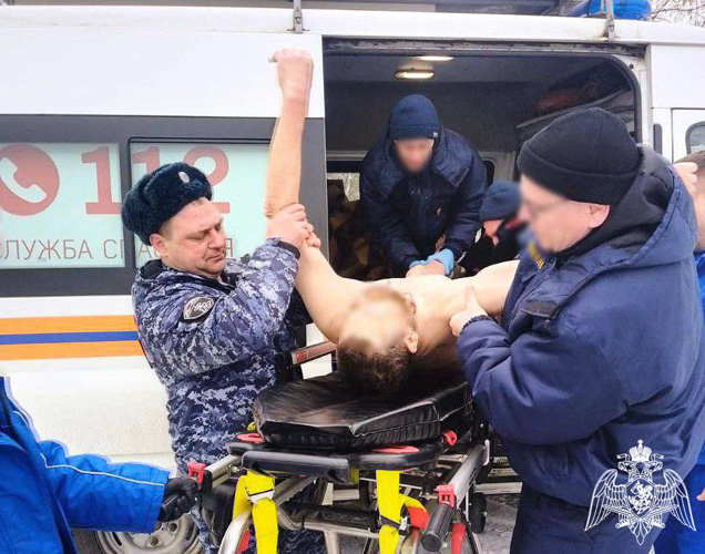 Провалившемуся под лёд в Подмосковье рыбаку на помощь пришли сотрудники Росгвардии