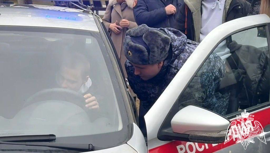 Сотрудники подмосковного главка Росгвардии провели акцию «День открытых дверей» для школьников