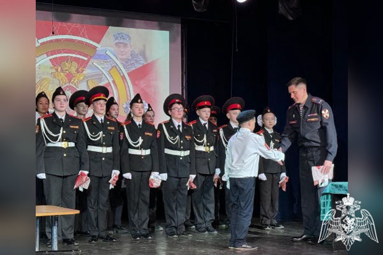 В Электростали состоялось торжественное посвящение в кадеты учеников нового подшефного класса Росгвардии