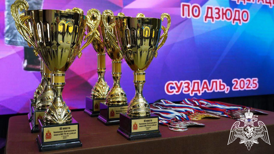 Команда подмосковного главка Росгвардии стала серебряным призером чемпионата Центрального округа по дзюдо