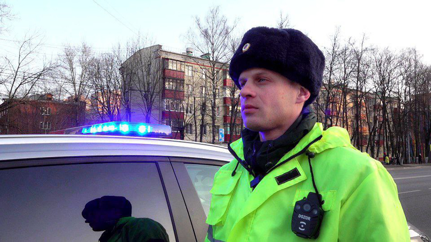 Специалисты военной автомобильной инспекции подмосковного главка Росгвардии отмечают свой профессиональный праздник (видео)