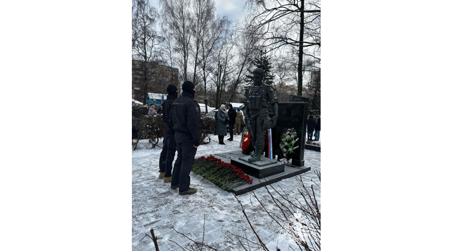 Подмосковные росгвардейцы почтили память россиян, исполнявших служебный долг за пределами Отечества