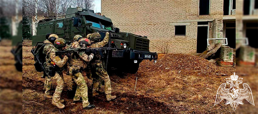 отрудники СОБР «Булат» подмосковного главка Росгвардии провели комплексную тактико-специальную тренировку