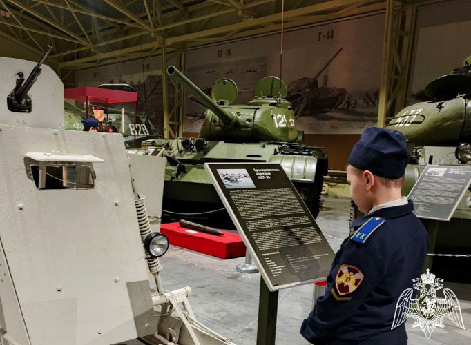 Кадеты подольского «Гвардейского класса» окунулись в эпоху военных лет, побывав на экскурсии по музею отечественной истории