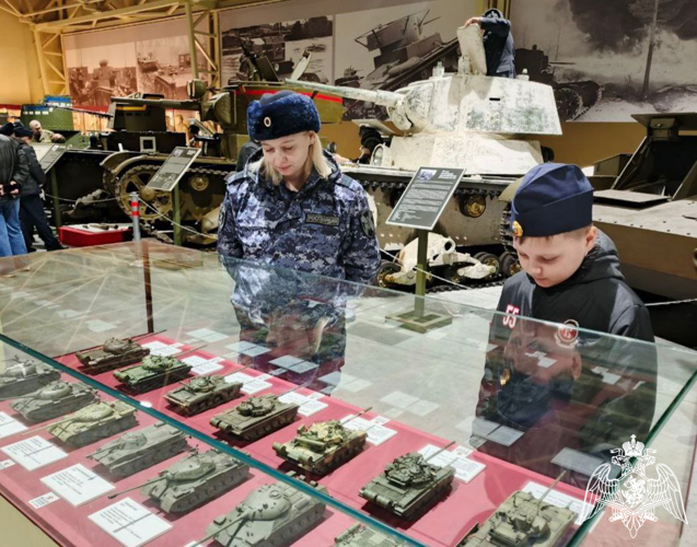 Кадеты подольского «Гвардейского класса» окунулись в эпоху военных лет, побывав на экскурсии по музею отечественной истории