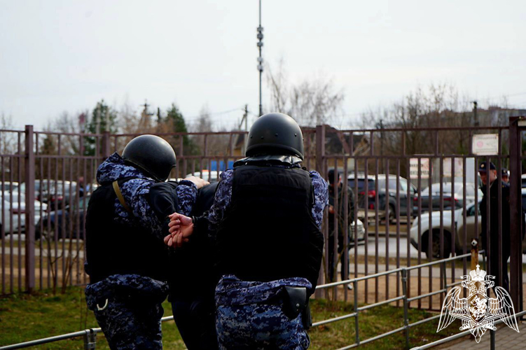 В Подмосковье сотрудники вневедомственной охраны Росгвардии приняли участие в межведомственной антитеррористической тренировке (видео)