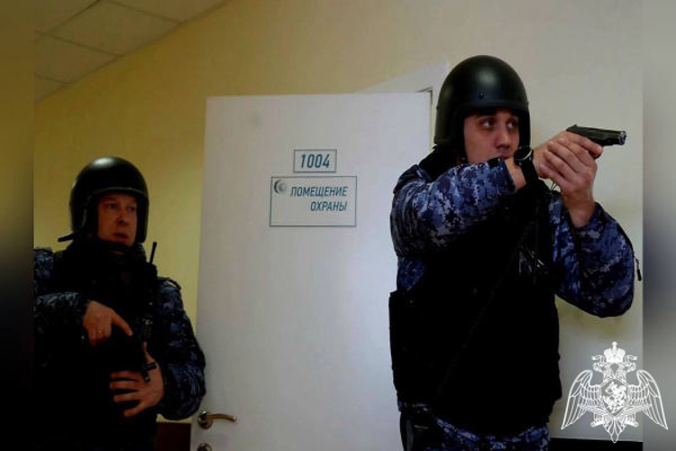 В Подмосковье сотрудники вневедомственной охраны Росгвардии приняли участие в межведомственной антитеррористической тренировке (видео)