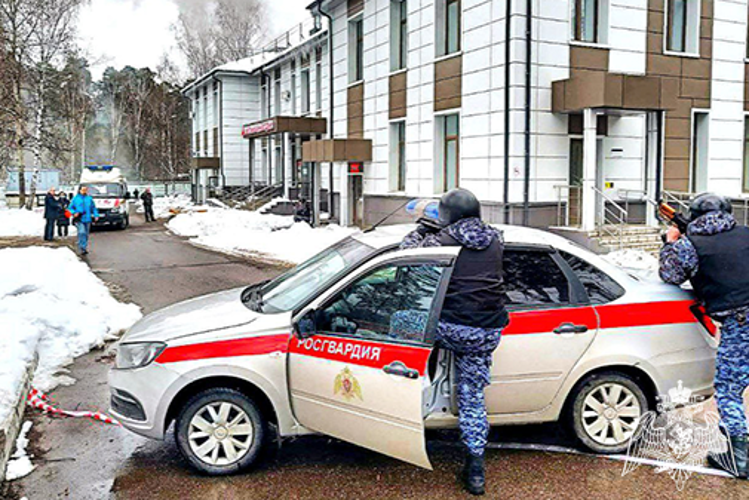 Сотрудники Росгвардии приняли участие в межведомственной антитеррористической тренировке в Подмосковье (видео)