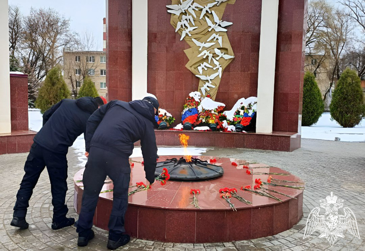 В преддверии Дня Победы сотрудники СОБР «Булат» подмосковного главка Росгвардии почтили память павших героев 