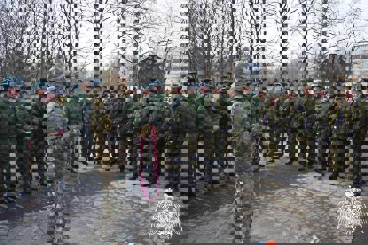 Сотрудники СОБР «Булат» ГУ Росгвардии по МО оказали содействие в практической тренировке для солдат войсковой части воздушно-космических сил Российской Федерации