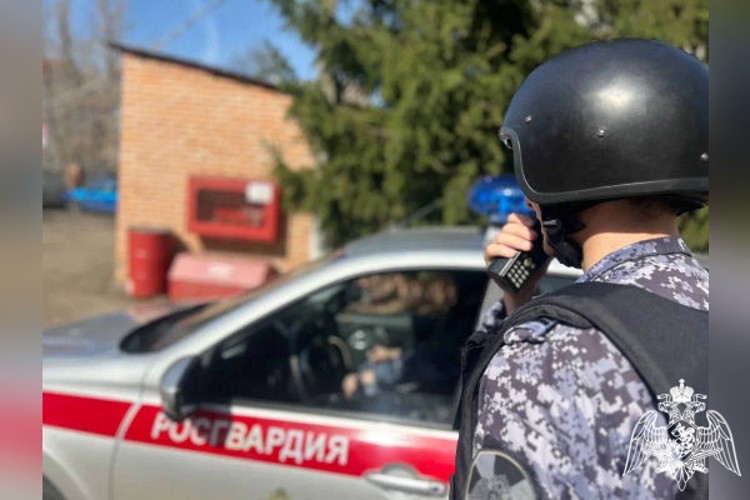 В Подмосковье росгвардейцы оказали помощь 2-летнему мальчику, оказавшемуся в опасной ситуации в Подмосковье (видео)