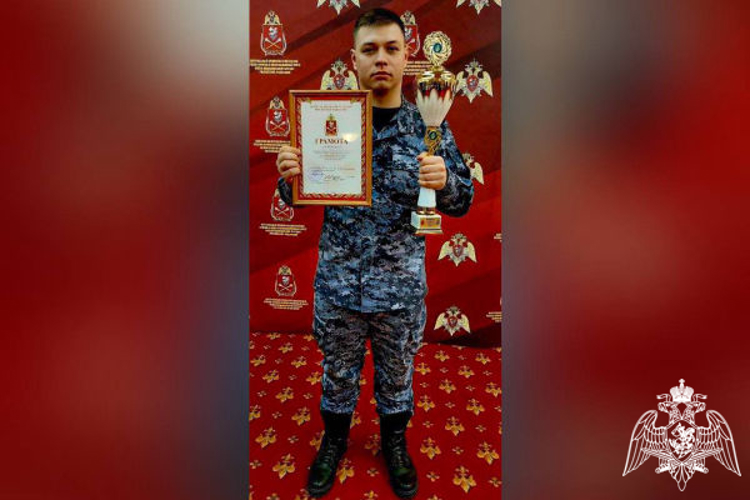 В Международный день шахмат героем рубрики "Знай наших" стал сотрудник Каширского отдела вневедомственной охраны Главного управления Росгвардии по Московской области сержант полиции Сергей М
