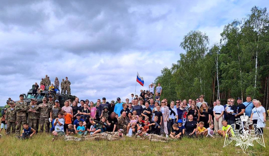 В Подмосковье сотрудники Росгвардии организовали спортивно-патриотический праздник для жителей региона 