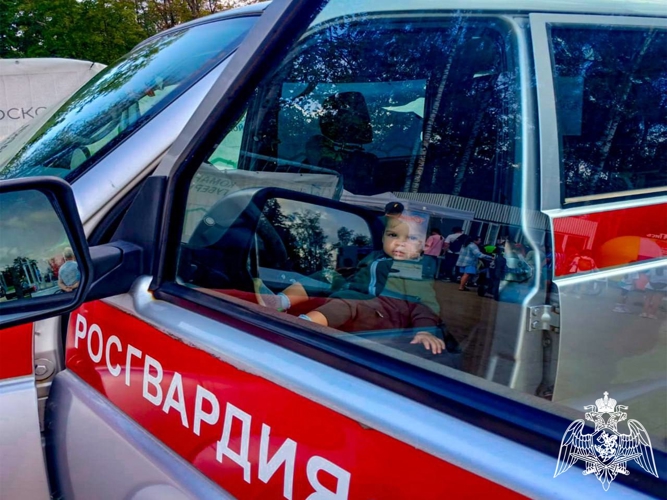 В Подмосковье росгвардейцы провели выставку для жителей региона