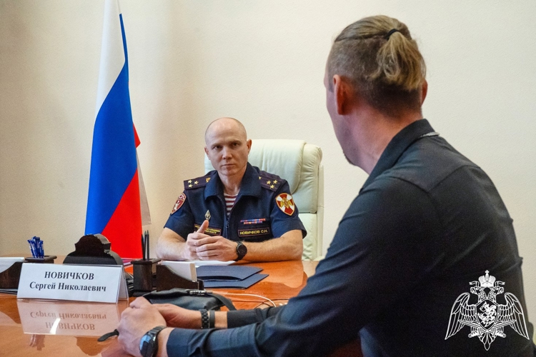 Начальник Главного управления Росгвардии по Московской области полковник полиции Сергей Новичков провел встречу с гражданами 