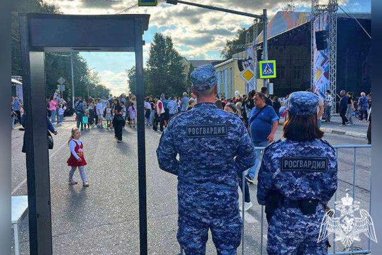 Росгвардия обеспечила охрану правопорядка на массовых мероприятиях в Подмосковье