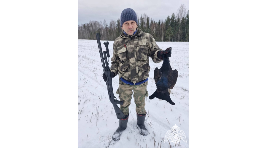 В День охотника героем рубрики "Знай наших" стал сотрудник отдела лицензионно-разрешительной работы Главного управления Росгвардии по Московской области капитан полиции Николай Ж.