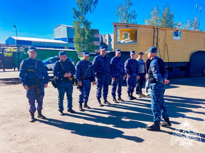 В Подмосковье росгвардейцы провели учения по организации охраны специального груза