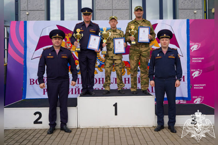Сборная команда подмосковного главка Росгвардии завоевала «серебро» на чемпионате Центрального округа по служебному троеборью