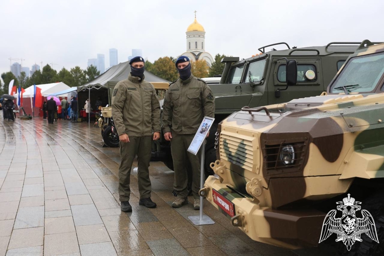 Сотрудники подмосковного главка Росгвардии приняли участие в культурно-просветительском мероприятии «Один день с Росгвардией»