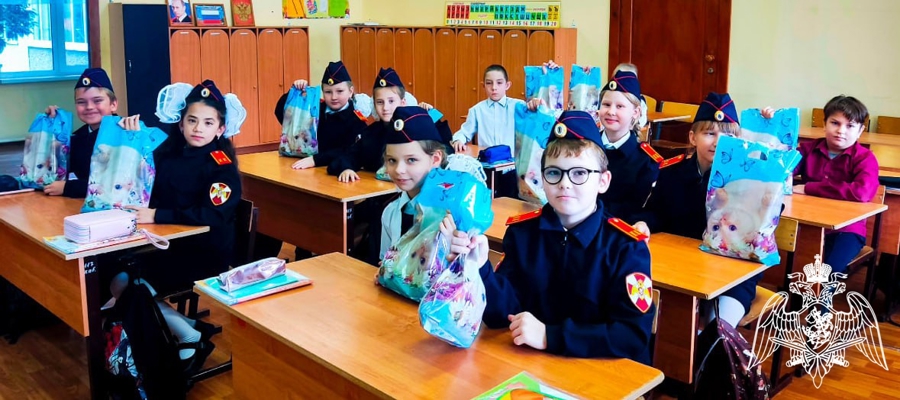Учащиеся кадетского класса Росгвардии приняли торжественную присягу в Коломне