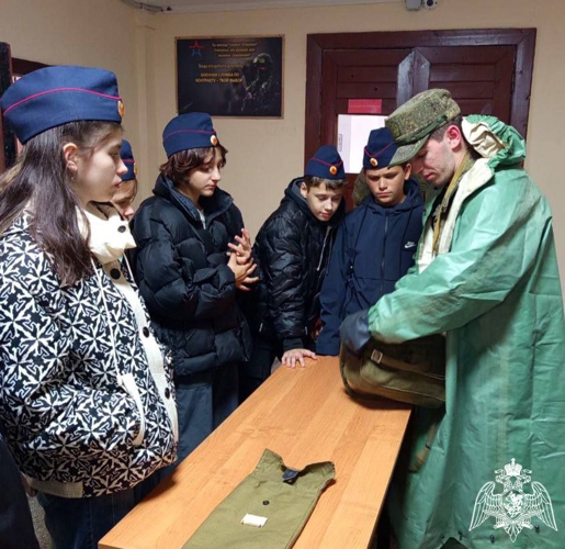 Росгвардейцы организовали экскурсию для кадетов в Подмосковье