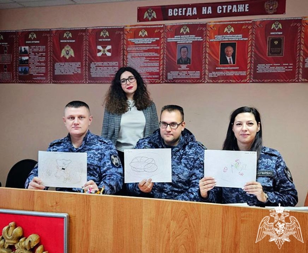 В День психолога героиней рубрики "Знай наших" стала психолог Дмитровского отдела вневедомственной охраны Главного управления Росгвардии по Московской области Дарья Т.