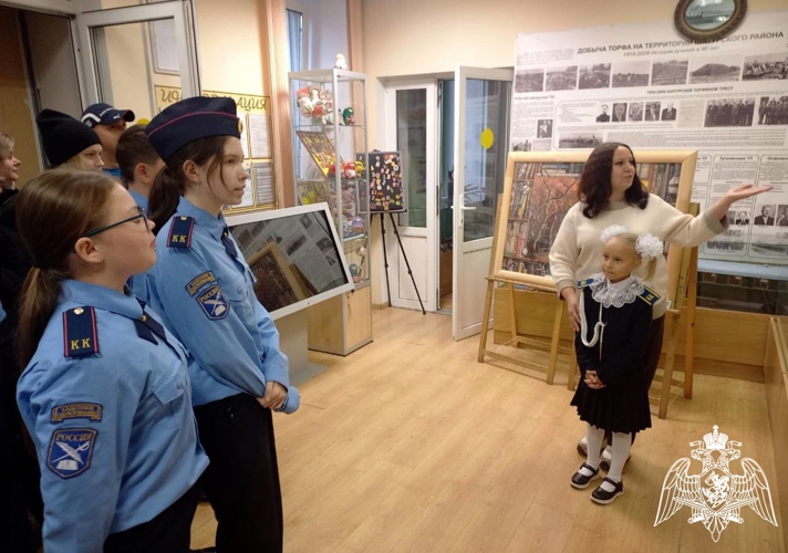  В Подмосковье росгвардейцы провели экскурсию для кадетов
