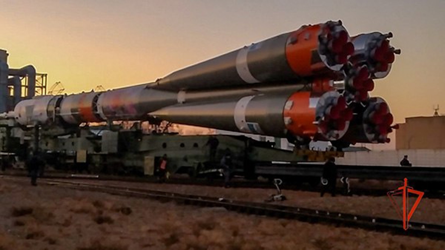 Росгвардейцы обеспечили безопасность транспортировки ракеты-носителя «Союз-2.1б» на космодроме «Байконур» (видео)