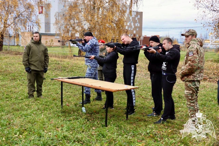 Росгвардейцы завоевали бронзу в военно-патриотическом состязании «Тропа победителей» в Подмосковье