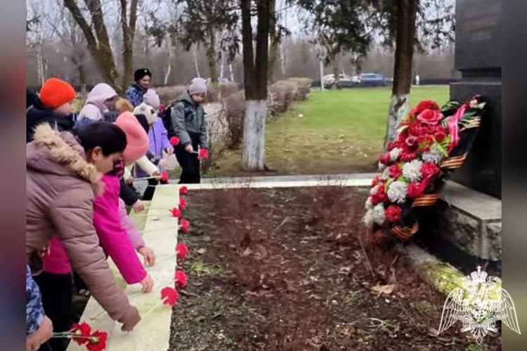 В День Неизвестного Солдата росгвардейцы провели памятное мероприятие, посвящённое подвигу безымянных героев Великой Отечественной войны в Подмосковье